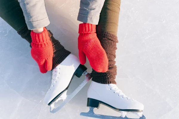 Tilted blue version, ice skates with reflection — Stock Photo, Image