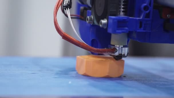 Peça de impressão 3D branca. Detalhe de impressão 3D — Vídeo de Stock