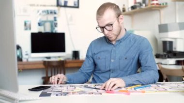 şık mimar planı üzerinde çalışma