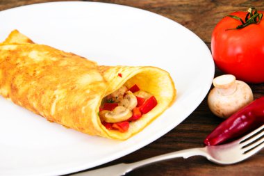 Sağlıklı diyet gıda: mantar ve sebze pişmiş yumurta