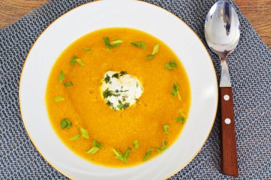 Havuç, kabak krem çorbası diyet gıda