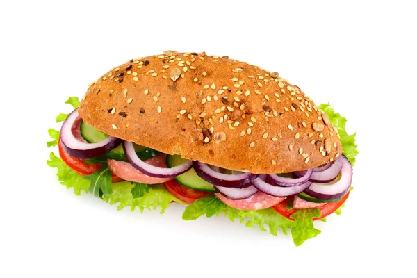 Manger sainement : Sandwich frais à la laitue, tomate et oignon . — Photo