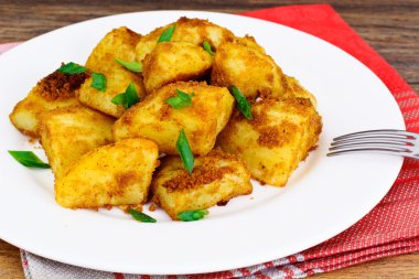 Patates köri ve ekmek kırıntıları, garnitür