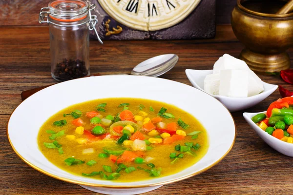 Zuppa di zucca e carota con mix di verdure messicane — Foto Stock
