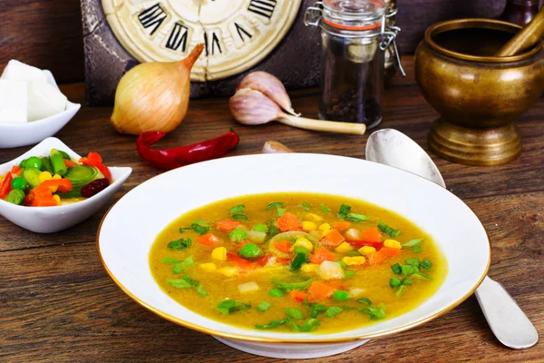 Zuppa di zucca e carota con mix di verdure messicane — Foto Stock