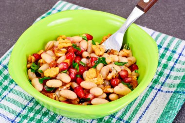 Nar, ceviz, zeytin yağı, limon suyu ile Dermason