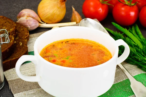 Сицилійська томатний суп. Національні страви італійської кухні — стокове фото