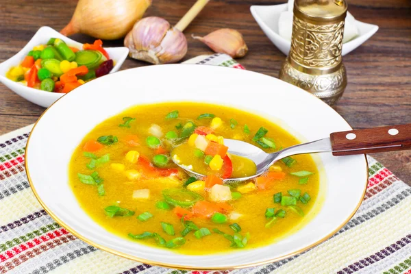 Supă de dovleac-morcov cu amestec de legume mexicane — Fotografie, imagine de stoc