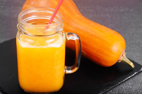 Smoothie à la citrouille aux vitamines fraîches — Photo