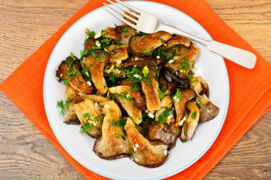 Kızarmış istiridye mantar