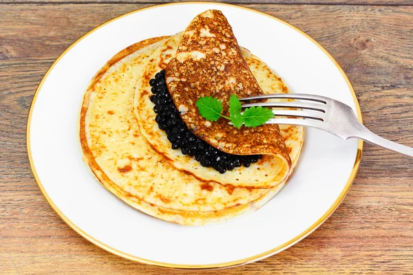 Panqueques con caviar negro — Foto de Stock