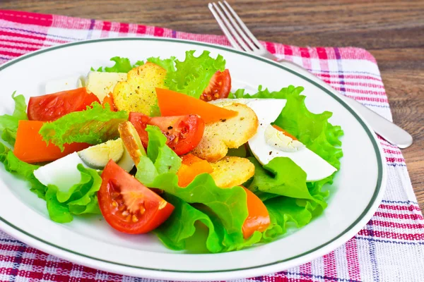 Tomate, Paprika mit Ei und Bruschetta — Stockfoto