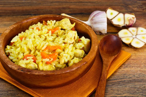 Alimentación saludable: Pilaf con carne y arroz — Foto de Stock