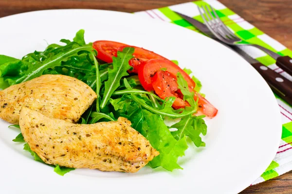 Filete de pollo empanado con hierbas —  Fotos de Stock