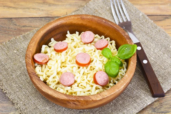 Sosis tabakta ile makarna