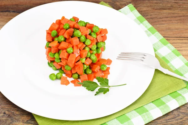 Sulu sebze güveç. Kırmızı biber, köfte ve patates gibiydik. Diyet gıda