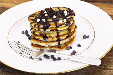 Çikolata yığın ile lezzetli gözleme