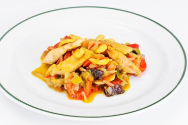 Kaju fıstığı, sebze ve Soya soslu tavuk. Asya Cuisin