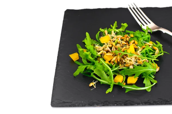 Salada de Arugula com gérmen de trigo e páprica doce — Fotografia de Stock