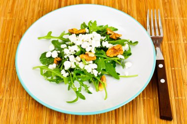 Roka Salatası, peynir, ceviz