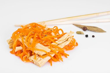 Kore havuç ile kuşkonmaz ve soya fasulyesi. Asya Mutfağı