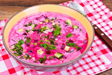 Soğuk pancar çorbası Friedge