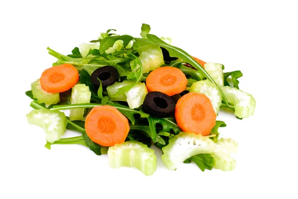 Roquette, carotte, olive et céleri isolés sur fond blanc — Photo