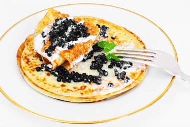 siyah havyar ile Pancakes