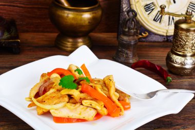 Kaju fıstığı ve tatlı kırmızı biber ızgara tavuk. Asya dilleri, Tay dili