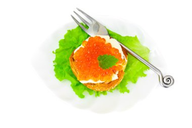 Sandviç somon havyar, tereyağı, baget salataya