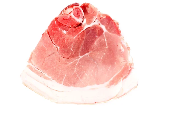 Un pezzo di maiale crudo fresco, carne isolata su sfondo bianco — Foto Stock