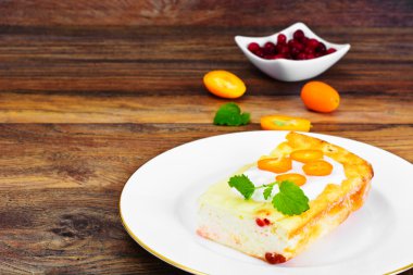 Lezzetli peynir güveç pişmiş