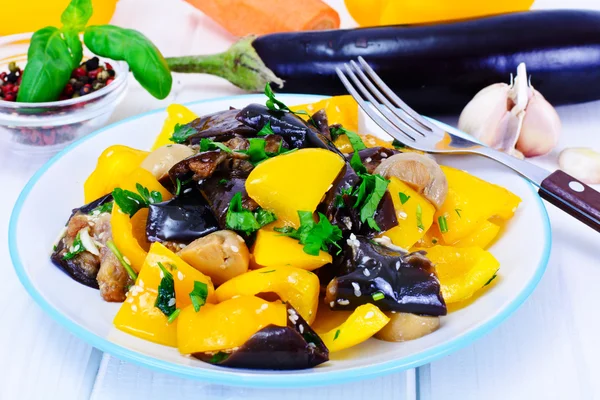 Insalata di melanzane con paprica — Foto Stock