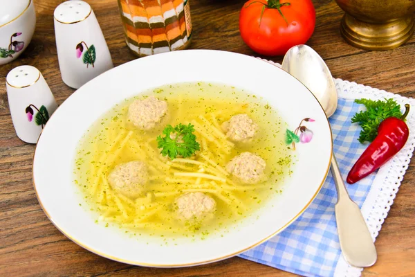 Supă de pui cu chiftele — Fotografie, imagine de stoc