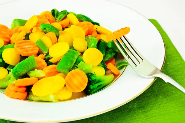 Gestoomde groenten aardappelen, wortelen, bloemkool, Broccoli — Stockfoto