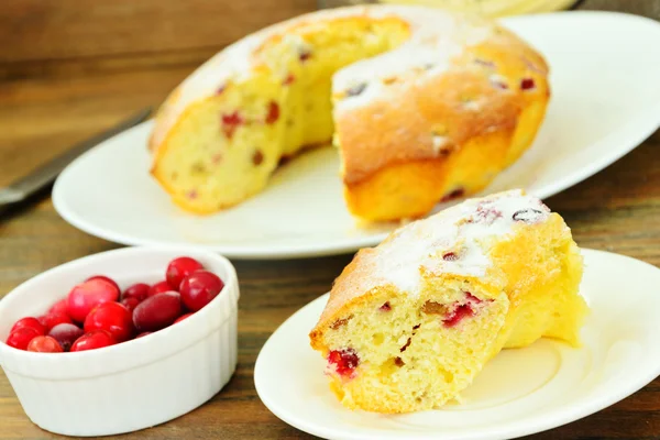 Delicious Cake with Raisins and Cranberries — Stock Photo, Image