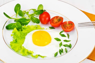 Omlet roka ve domates ile