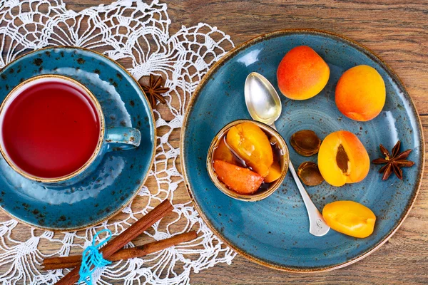 Hibiscus Tea c Jam from Apricots — Stock Photo, Image