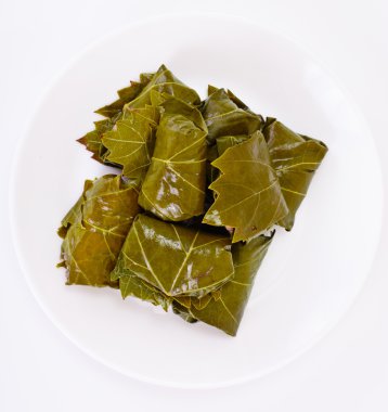 Dan ile bir kıyılmış yaprak dolma