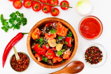 Kırmızı biber Patlıcan salatası