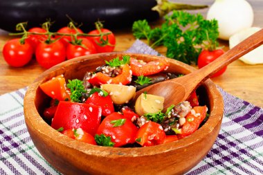 Kırmızı biber Patlıcan salatası