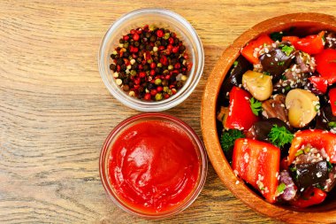 Kırmızı biber Patlıcan salatası