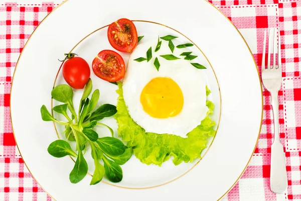 芝麻菜和西红柿炒鸡蛋 — 图库照片