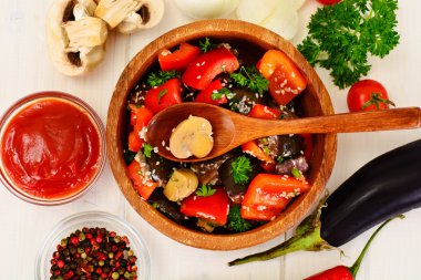 Kırmızı biber Patlıcan salatası