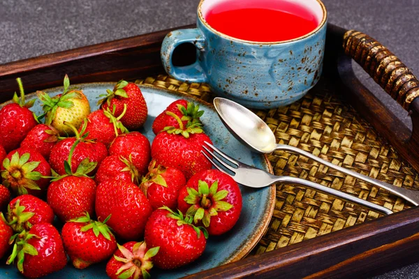 Νόστιμο γλυκό φράουλας κομπόστα — Φωτογραφία Αρχείου