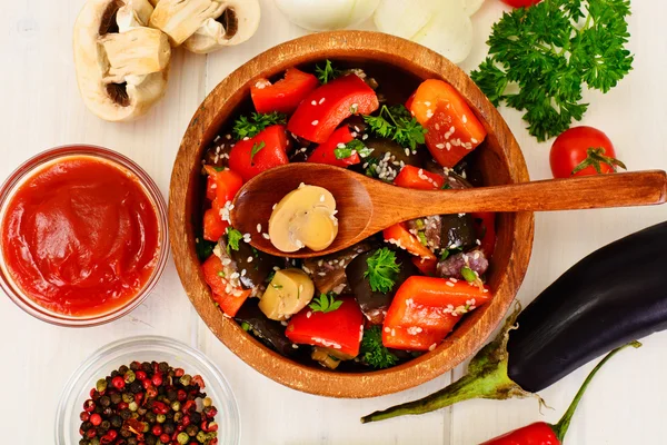 Kırmızı biber Patlıcan salatası