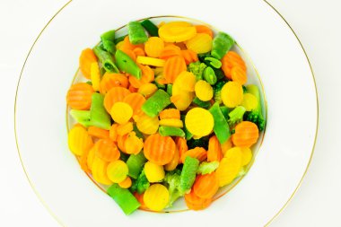 Buğulanmış sebze patates, havuç, Mısır, taze fasulye, soğan