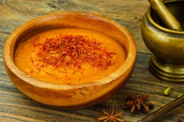 Havuç çorbası safran diyet gıda ile krem