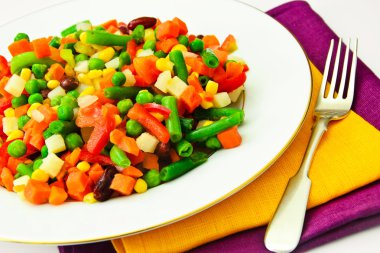 Sebze Meksika karışımı. Domates, fasulye, kereviz, yeşil B
