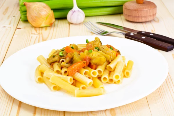 Massa com legumes cozidos — Fotografia de Stock